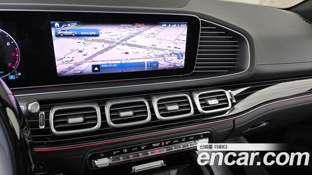 Mercedes-Benz GLS-Class 2025 — photo 14