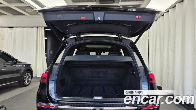 Mercedes-Benz GLS-Class 2025 — photo 20