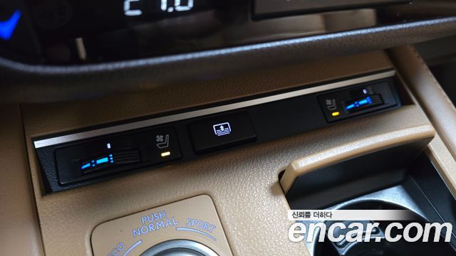 Lexus ES 2017 — photo 21