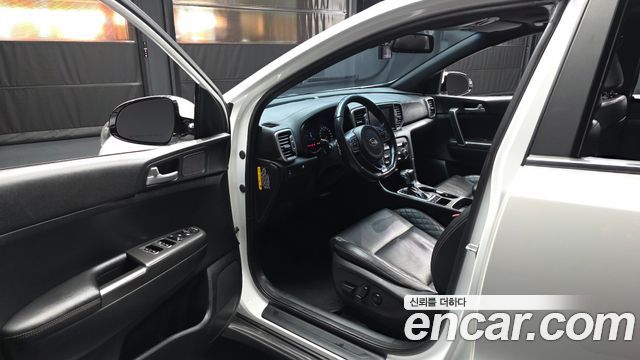 Kia Sportage 2018 — photo 13