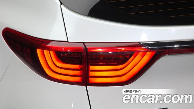 Kia Sportage 2018 — photo 9