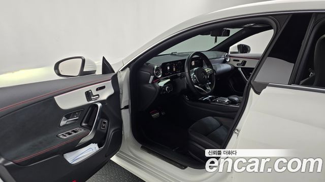 Mercedes-Benz CLA-Class 2023 — photo 13