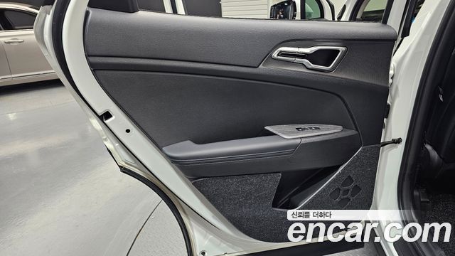 Kia Sportage 2023 — photo 15
