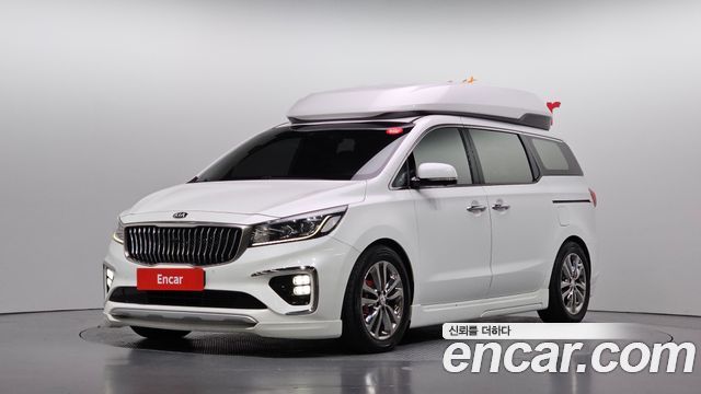 Kia Canival 2019 — photo 1