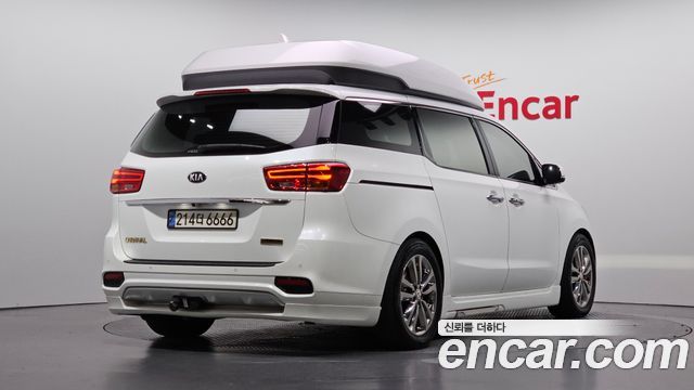 Kia Canival 2019 — photo 2