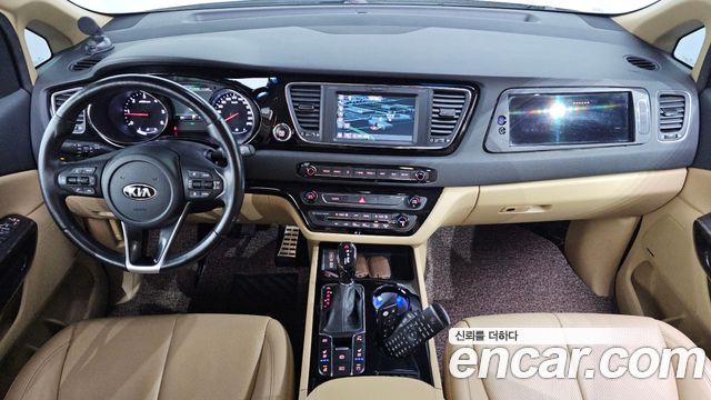 Kia Canival 2019 — photo 7