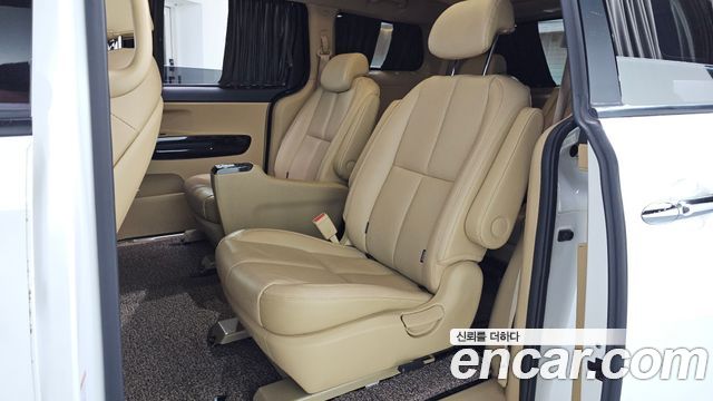 Kia Canival 2019 — photo 12