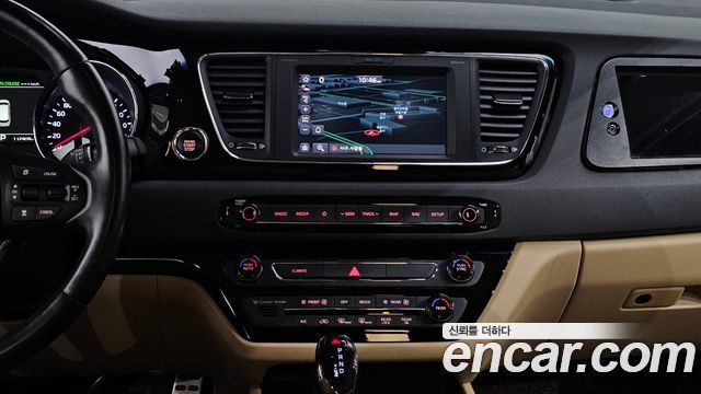 Kia Canival 2019 — photo 14