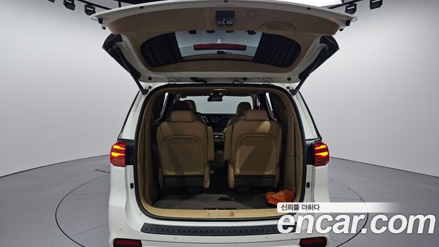 Kia Canival 2019 — photo 20