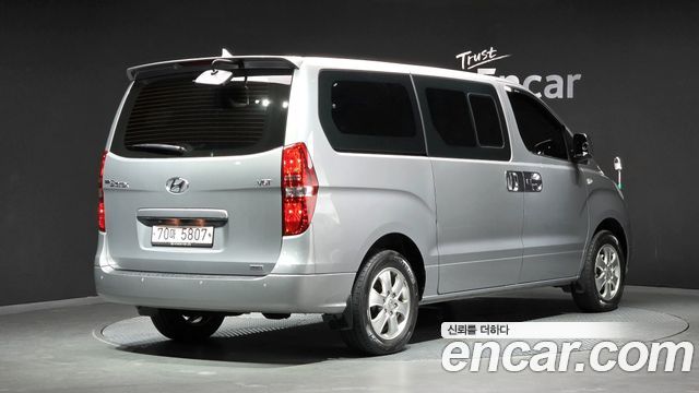 Hyundai Starex 2015 — photo 2