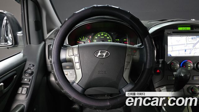 Hyundai Starex 2015 — photo 13