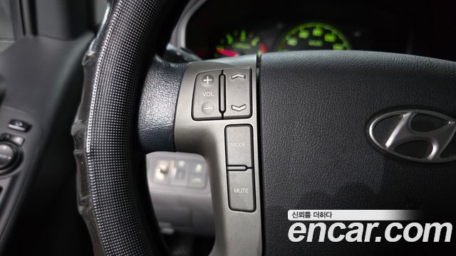 Hyundai Starex 2015 — photo 17