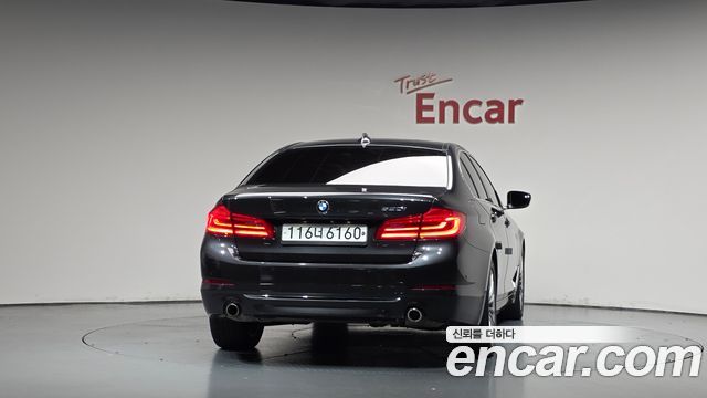 BMW 5-Series 2020 — photo 4