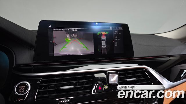 BMW 5-Series 2020 — photo 22