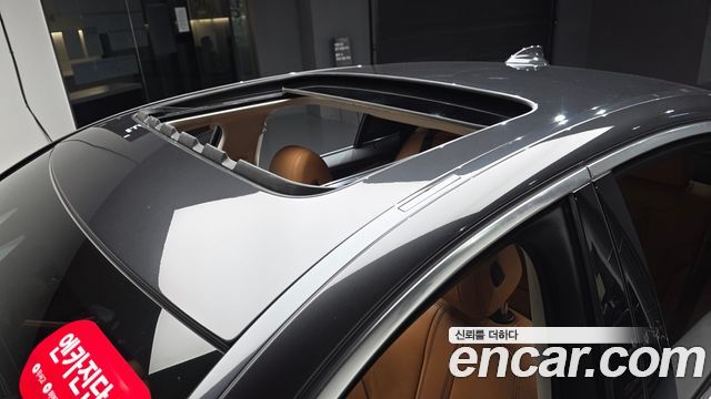 BMW 5-Series 2020 — photo 25