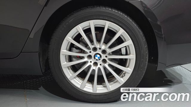 BMW 5-Series 2020 — photo 7