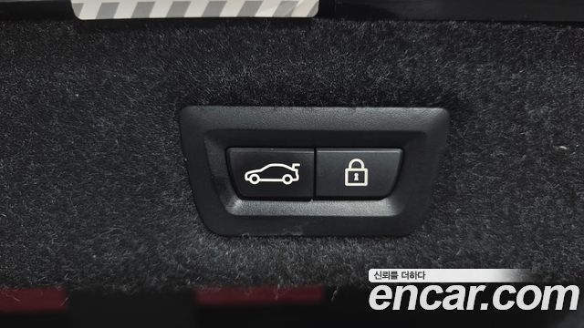 BMW 5-Series 2020 — photo 27