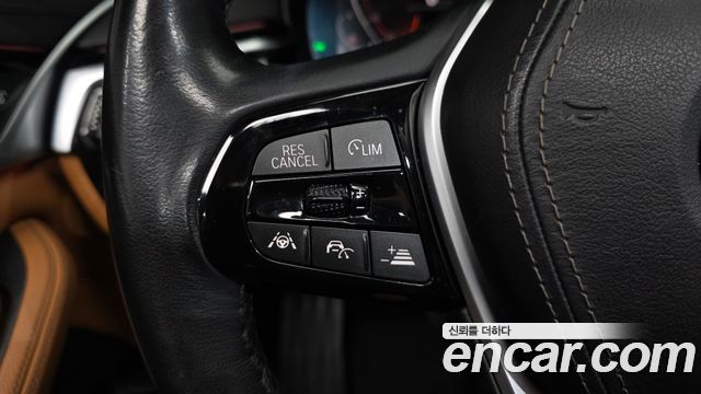BMW 5-Series 2020 — photo 37