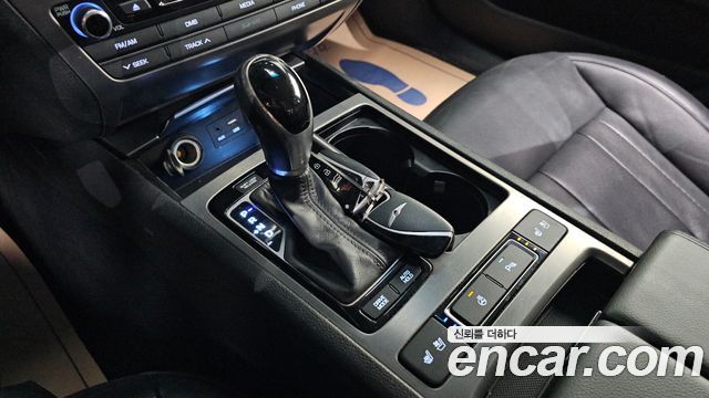 Hyundai Genesis 2016 — photo 9