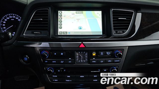 Hyundai Genesis 2016 — photo 16