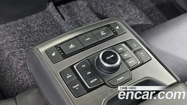 Hyundai Genesis 2016 — photo 19