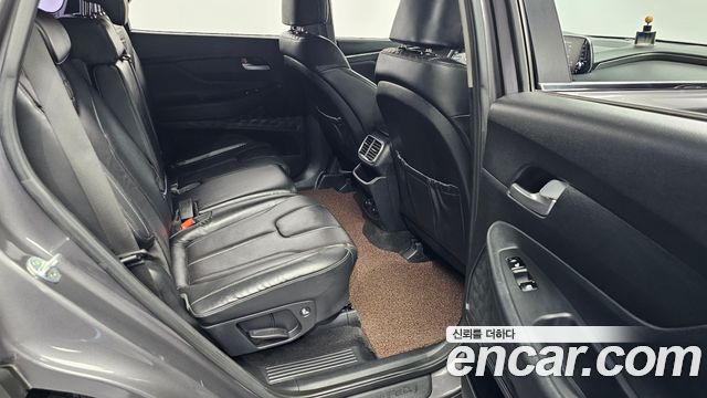 Hyundai Santafe 2019 — photo 18