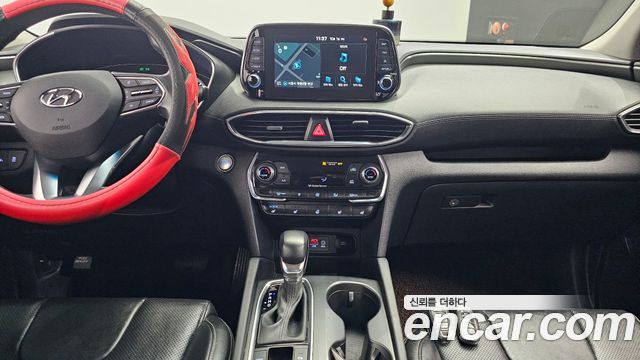 Hyundai Santafe 2019 — photo 23