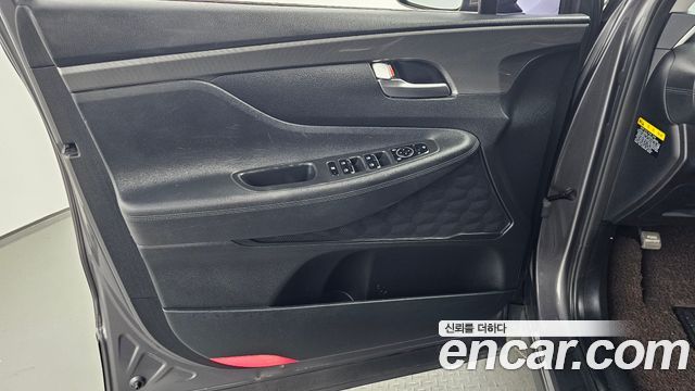 Hyundai Santafe 2019 — photo 14