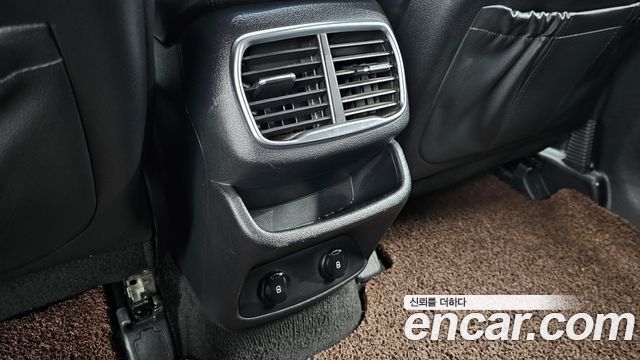 Hyundai Santafe 2019 — photo 30