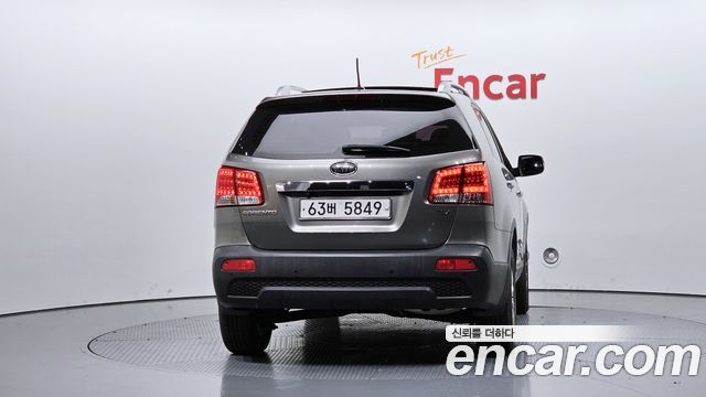Kia Sorento 2010 — photo 4