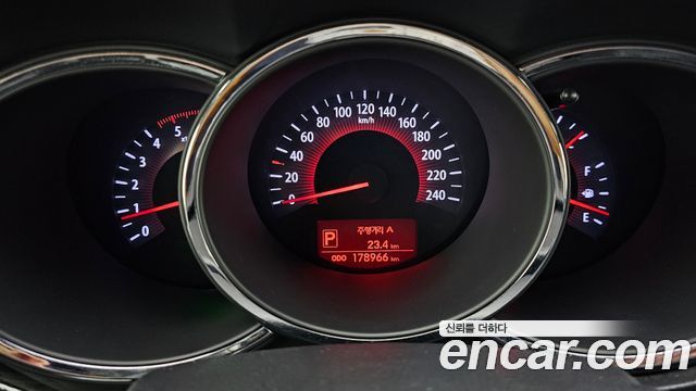 Kia Sorento 2010 — photo 8