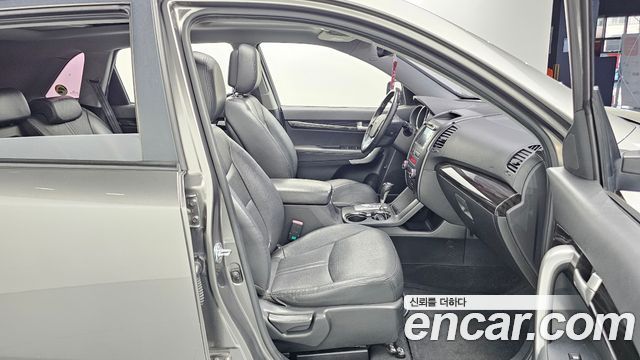 Kia Sorento 2010 — photo 11
