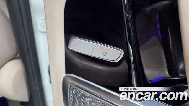 Mercedes-Benz G-Class 2021 — photo 19