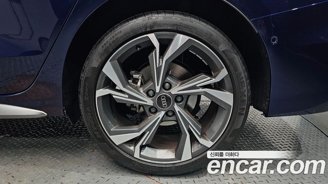 Audi A3 2025 — photo 7