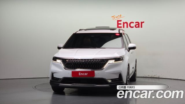 Kia Canival 2023 — photo 3