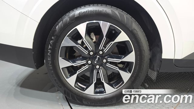 Kia Canival 2023 — photo 5