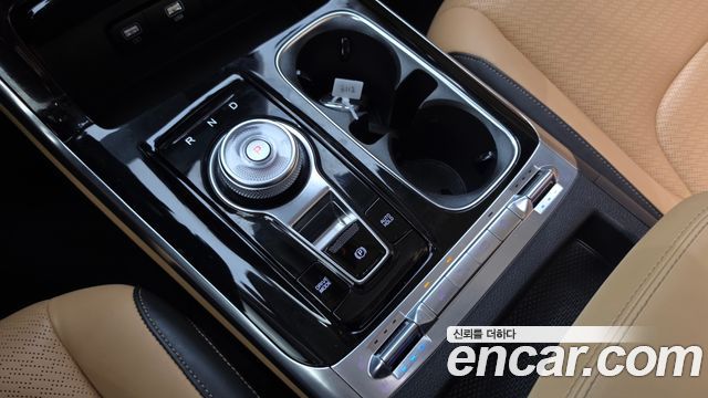 Kia Canival 2023 — photo 9