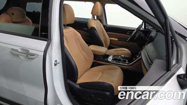 Kia Canival 2023 — photo 12