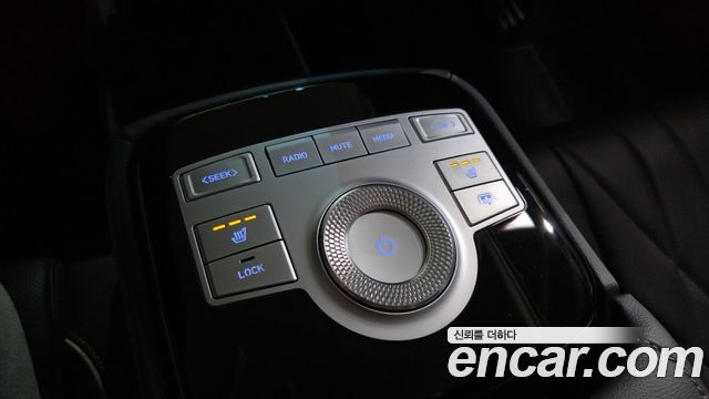 Genesis G80 2022 — photo 18