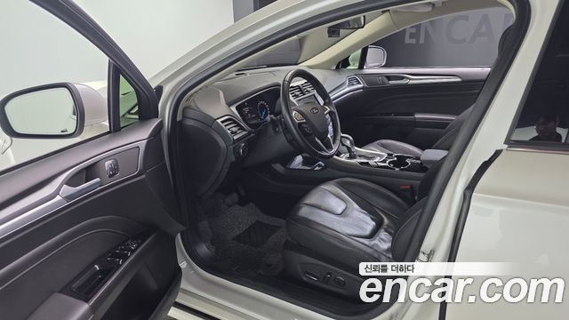 Ford Mondeo 2016 — photo 10