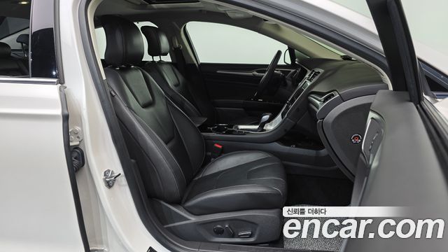 Ford Mondeo 2016 — photo 11