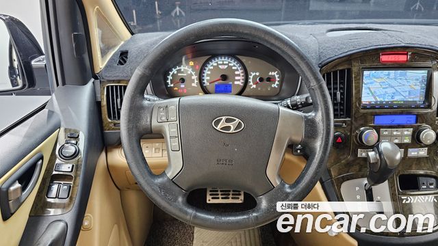 Hyundai Starex 2012 — photo 13