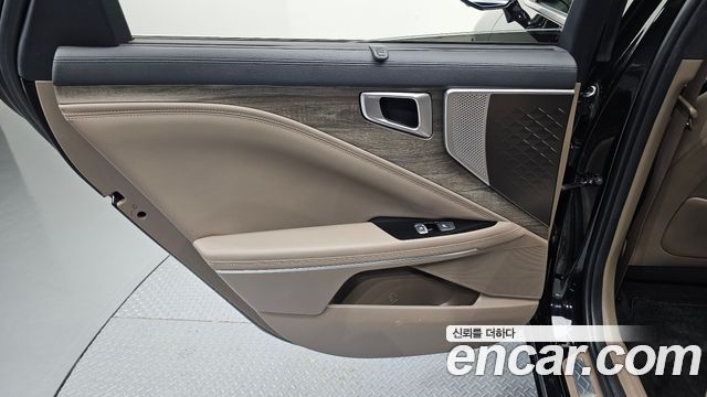 Kia K8 2023 — photo 15