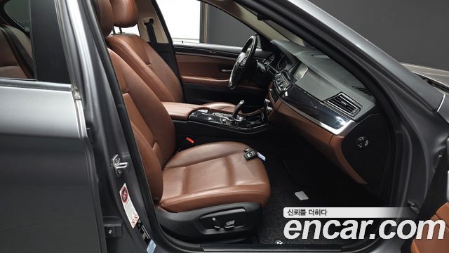 BMW 5-Series 2014 — photo 11