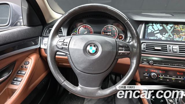 BMW 5-Series 2014 — photo 13