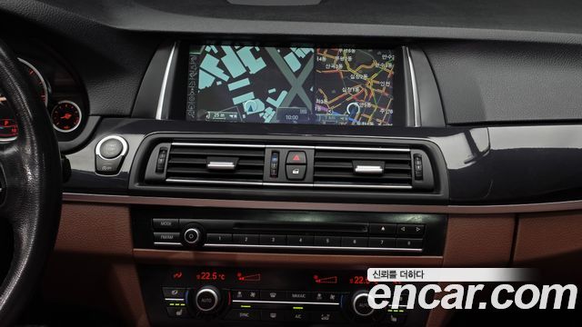 BMW 5-Series 2014 — photo 14