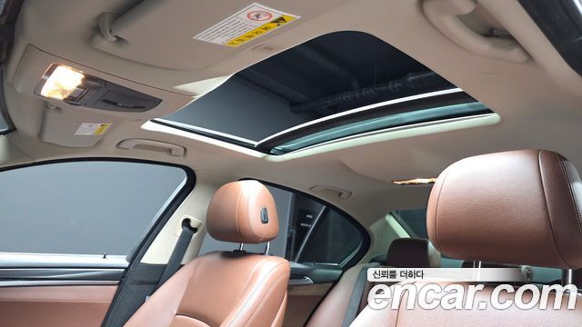 BMW 5-Series 2014 — photo 18