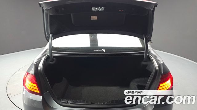 BMW 5-Series 2014 — photo 20