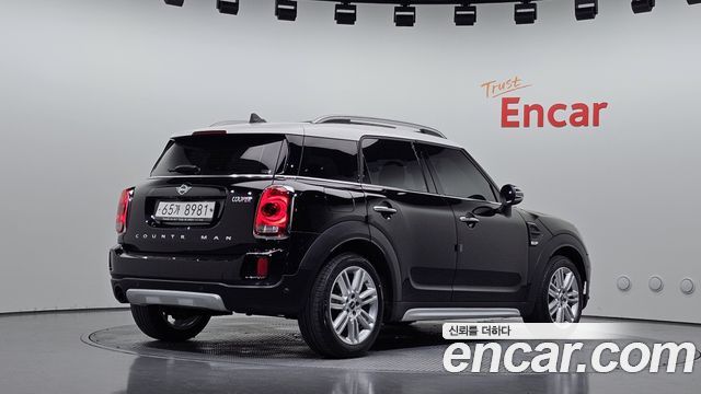 Mini Countryman 2018 — photo 2
