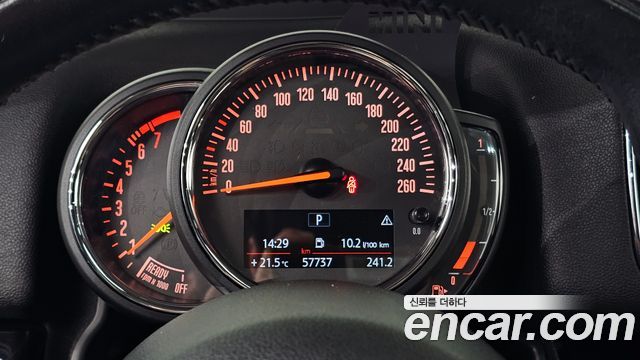 Mini Countryman 2018 — photo 11
